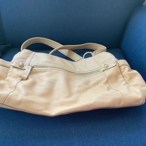 LEATHER HAND BAG...LIKE NEW...